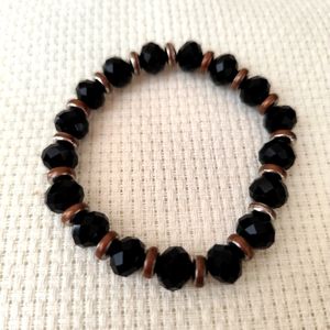 4/$50⭐️Stretchable Bracelet With Diamond cut beads